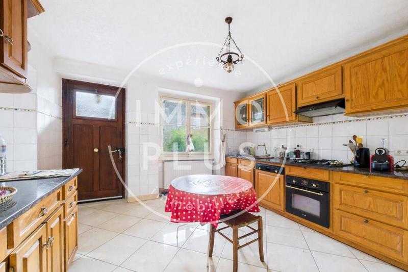 Maison - 180 m² - 7 pièces