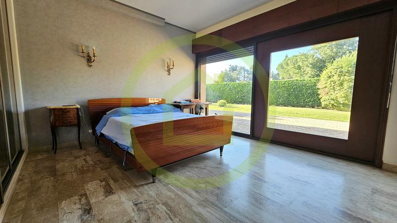 Maison de domaine - 604 m² - 14 pièces