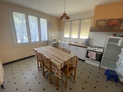 Maison - 97 m² - 5 pièces