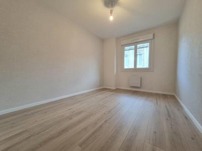 Appartement - 80 m² - 3 pièces