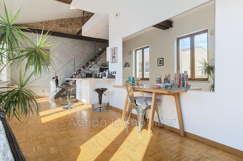 Appartement - 75 m² - 2 pièces