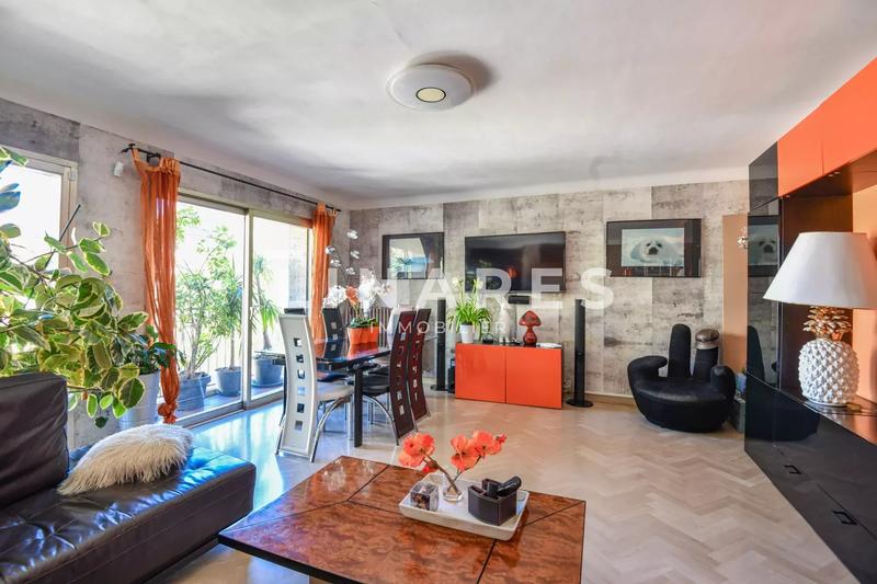 Appartement - 102 m² - 4 pièces