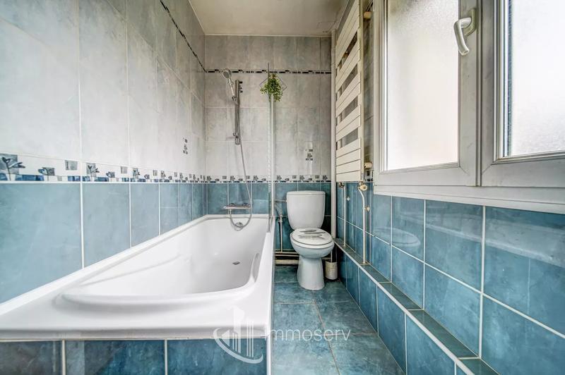 Maison - 80 m² - 5 pièces