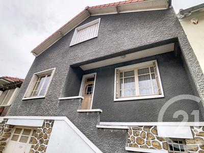 Maison - 98 m² - 5 pièces