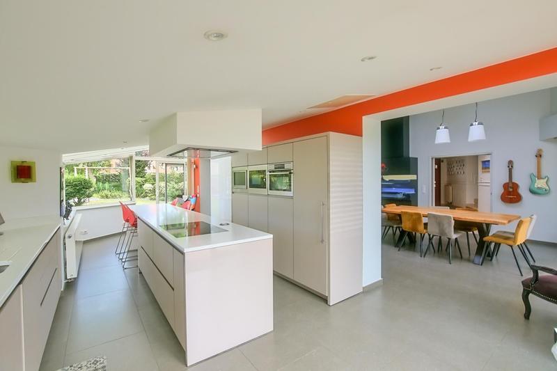 Maison - 226 m² - 9 pièces