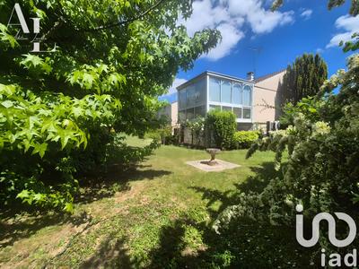 Maison - 197 m² - 8 pièces