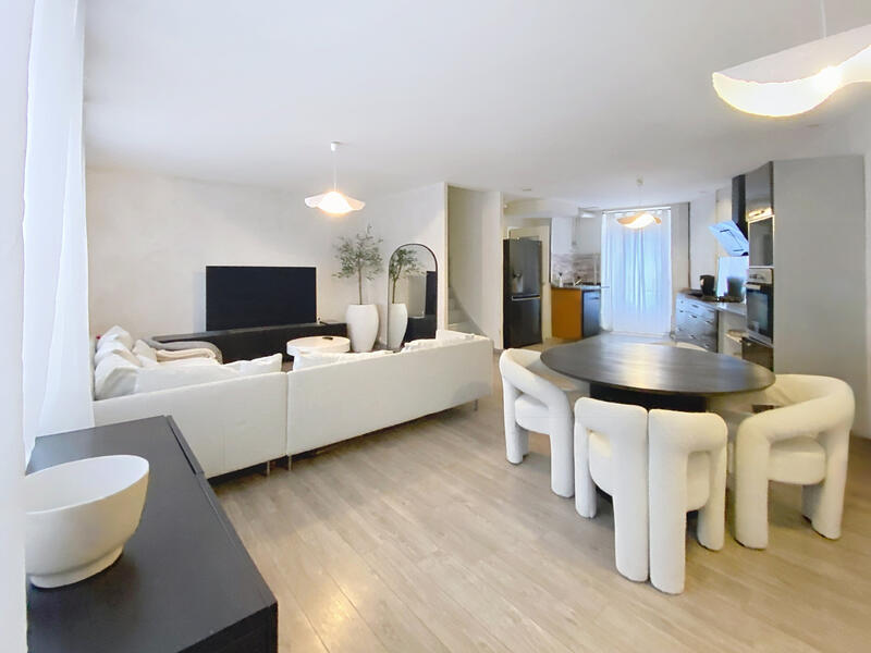 Appartement - 135 m² - 5 pièces