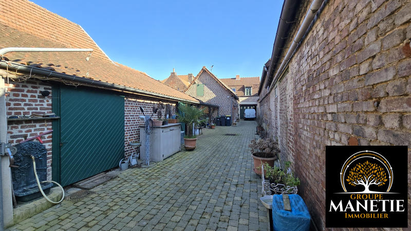 Maison traditionnelle - 142 m² - 8 pièces