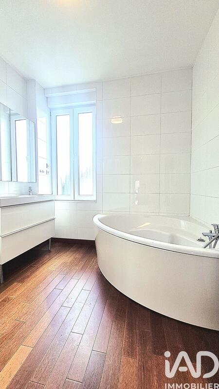 Maison - 115 m² - 6 pièces