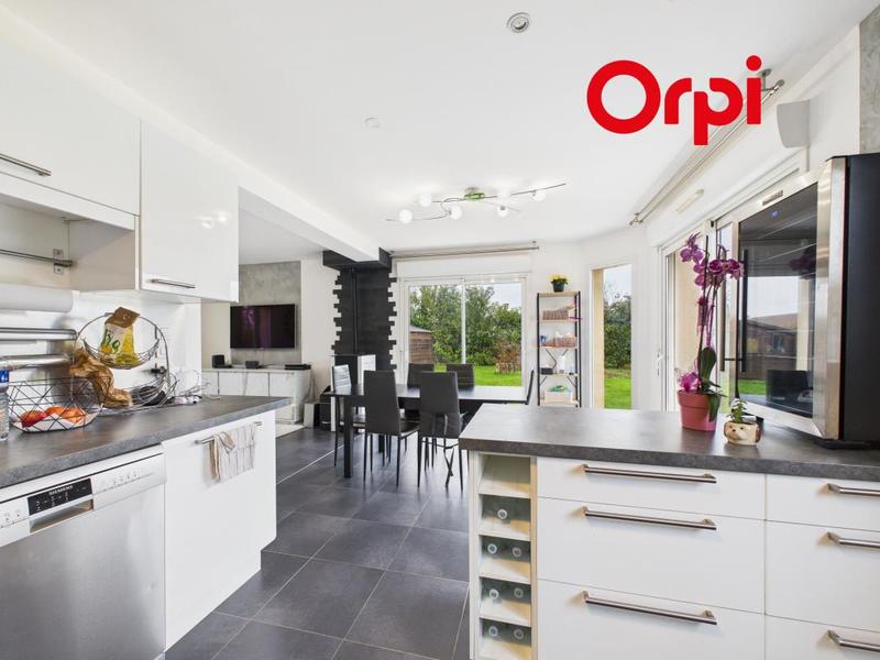 Maison - 102 m² - 5 pièces