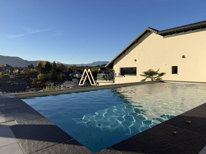 Villa - 227 m² - 6 pièces