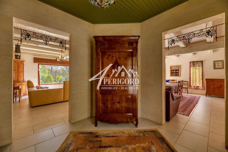 Maison traditionnelle - 180 m² - 6 pièces