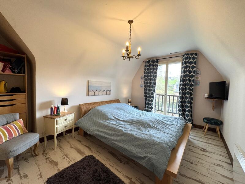 Maison - 166 m² - 6 pièces