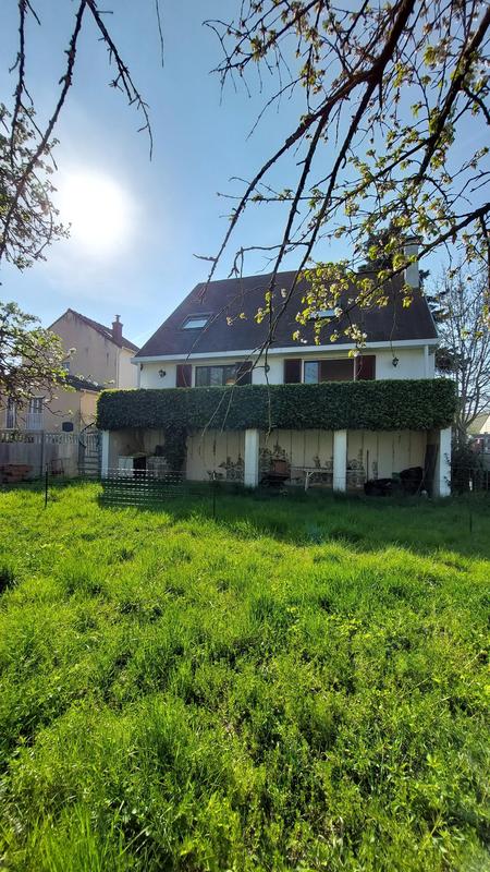 Maison - 142 m² - 6 pièces