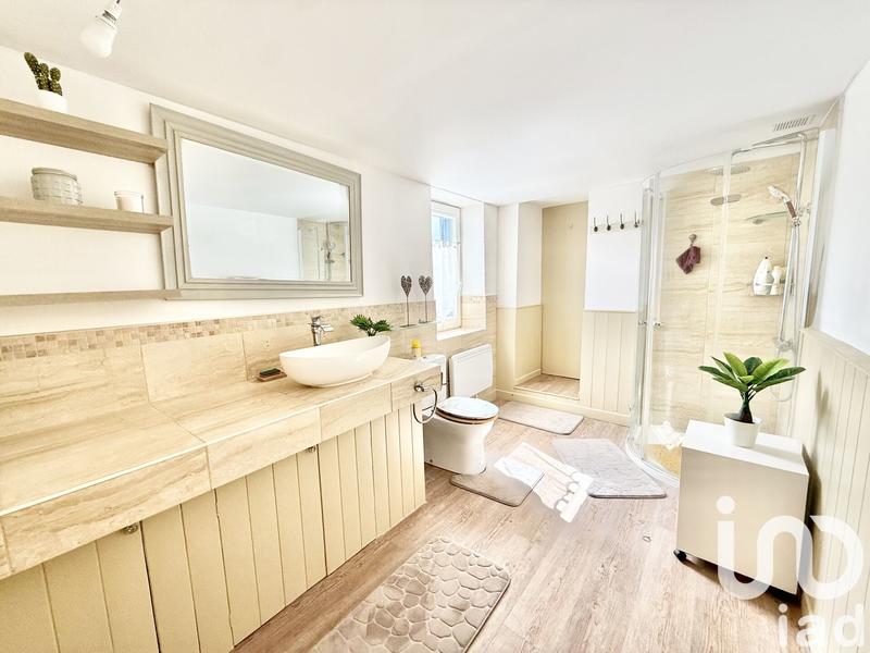 Maison - 195 m² - 7 pièces