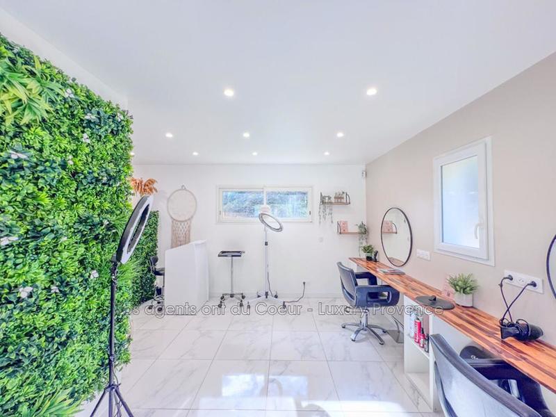 Villa - 140 m² - 5 pièces