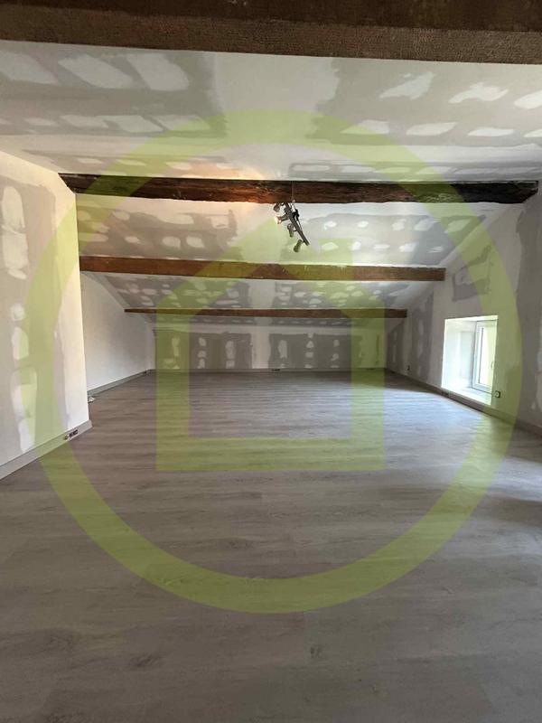 Maison - 97 m² - 3 pièces