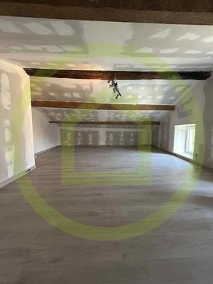 Maison - 97 m² - 3 pièces