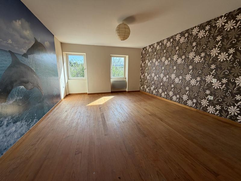 Maison - 207 m² - 7 pièces