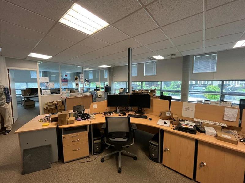 Bureau - 215 m²