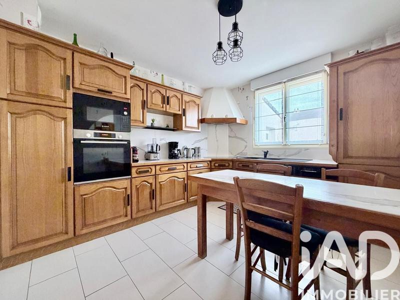 Maison - 152 m² - 7 pièces