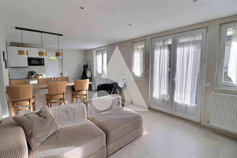 Maison - 80 m² - 4 pièces