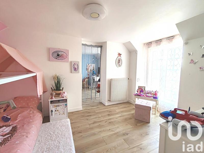 Maison - 210 m² - 7 pièces