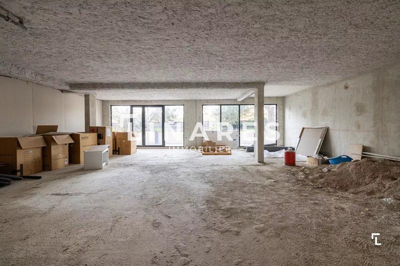 Local commercial - 145 m² - 1 pièce