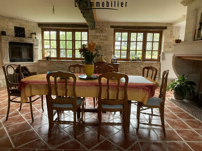 Maison - 220 m² - 7 pièces