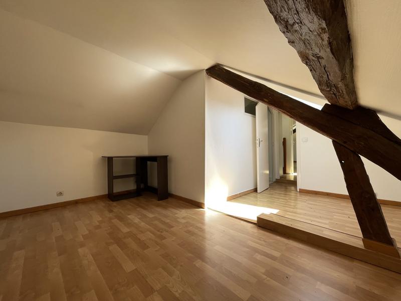 Appartement - 105 m² - 6 pièces