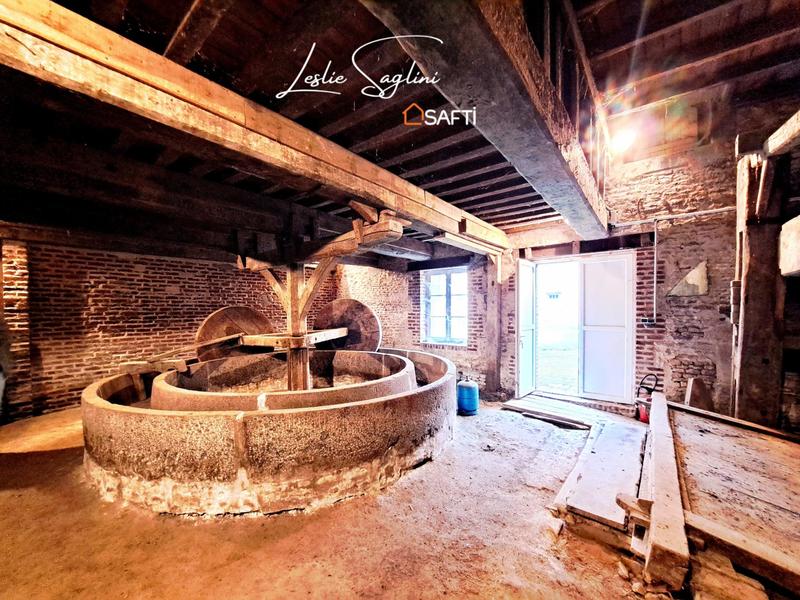 Maison - 3 087 m² - 14 pièces