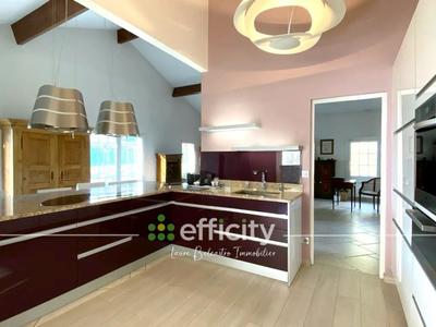 Maison - 160 m² - 8 pièces