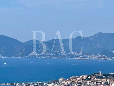 Villa - 545 m² - 12 pièces