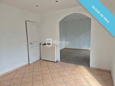 Propriété - 90 m² - 5 pièces