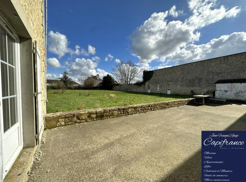 Maison - 350 m² - 16 pièces