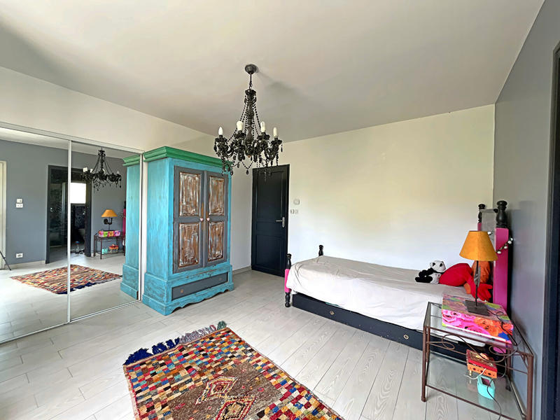 Maison - 279 m² - 7 pièces