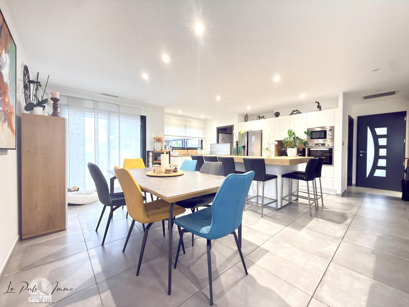 Villa - 137 m² - 4 pièces