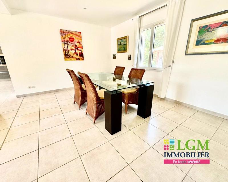 Villa - 206 m² - 6 pièces