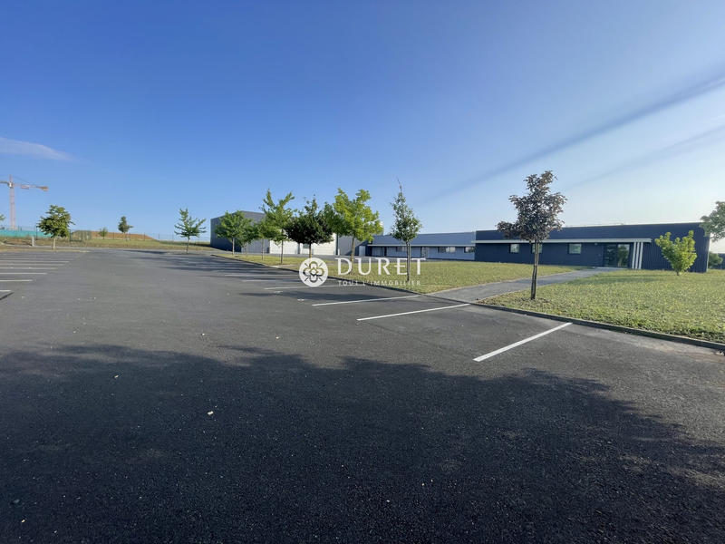 Local d'activités - 1 035 m²