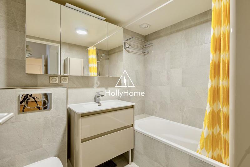 Appartement ancien - 85 m² - 4 pièces