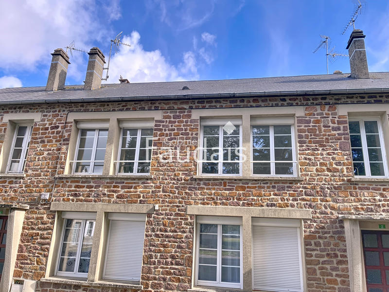 Immeuble - 115 m² - 6 pièces