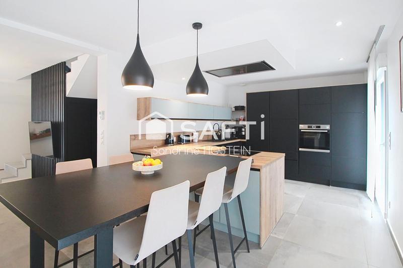 Maison - 96 m² - 5 pièces