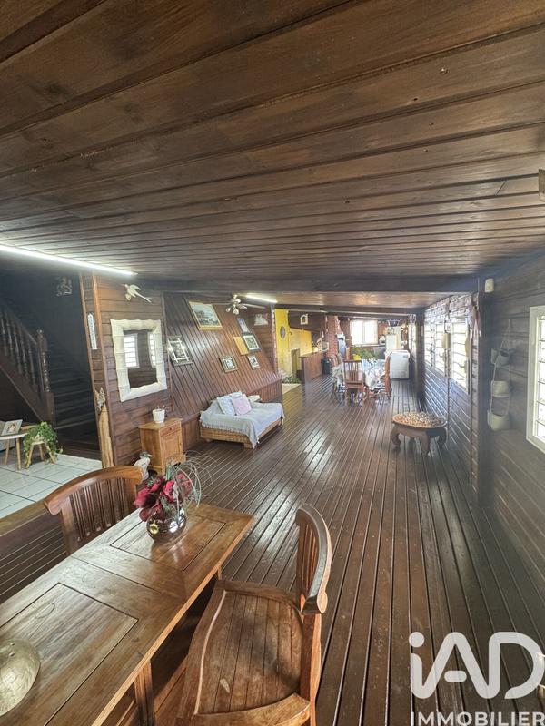 Maison - 251 m² - 7 pièces