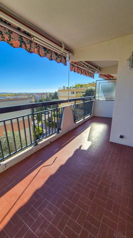 Appartement - 100 m² - 4 pièces