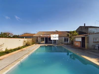 Maison - 184 m² - 6 pièces