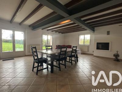 Maison - 263 m² - 7 pièces