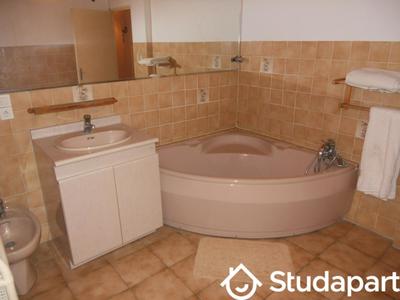 Chambre - 11 m² - 1 pièce