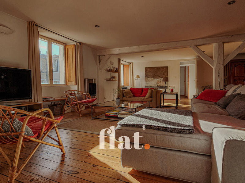 Loft - 130 m² - 5 pièces