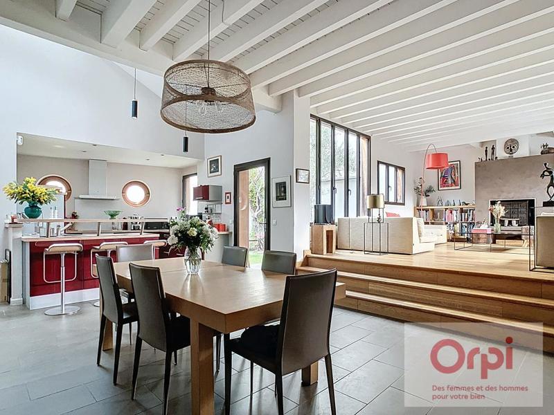 Maison - 176 m² - 6 pièces