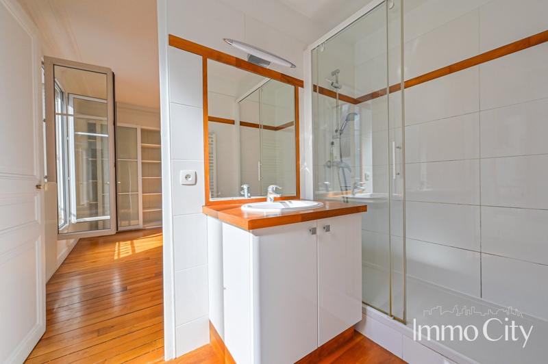 Appartement - 147 m² - 5 pièces